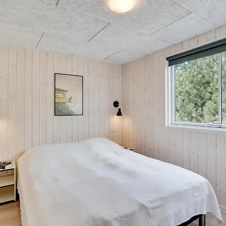別荘 Lovely In Vaeggerlose With Sauna